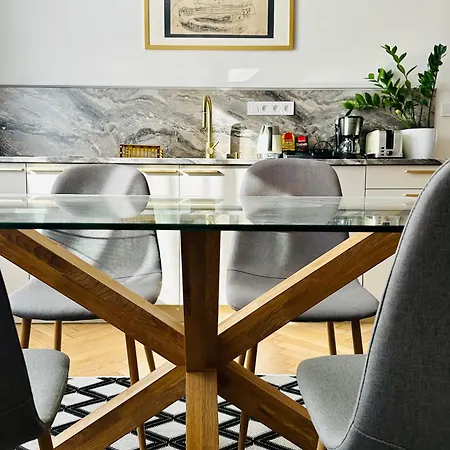 Kiki And Art Apartament